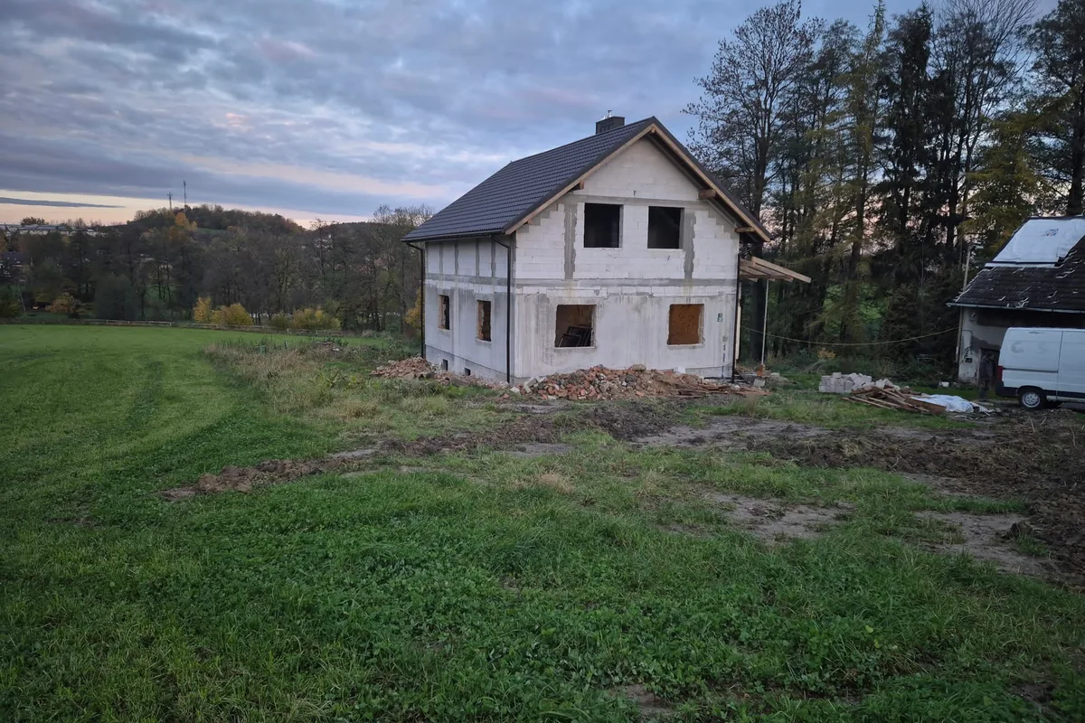Budowa domów murowanych — stan surowy i pod klucz